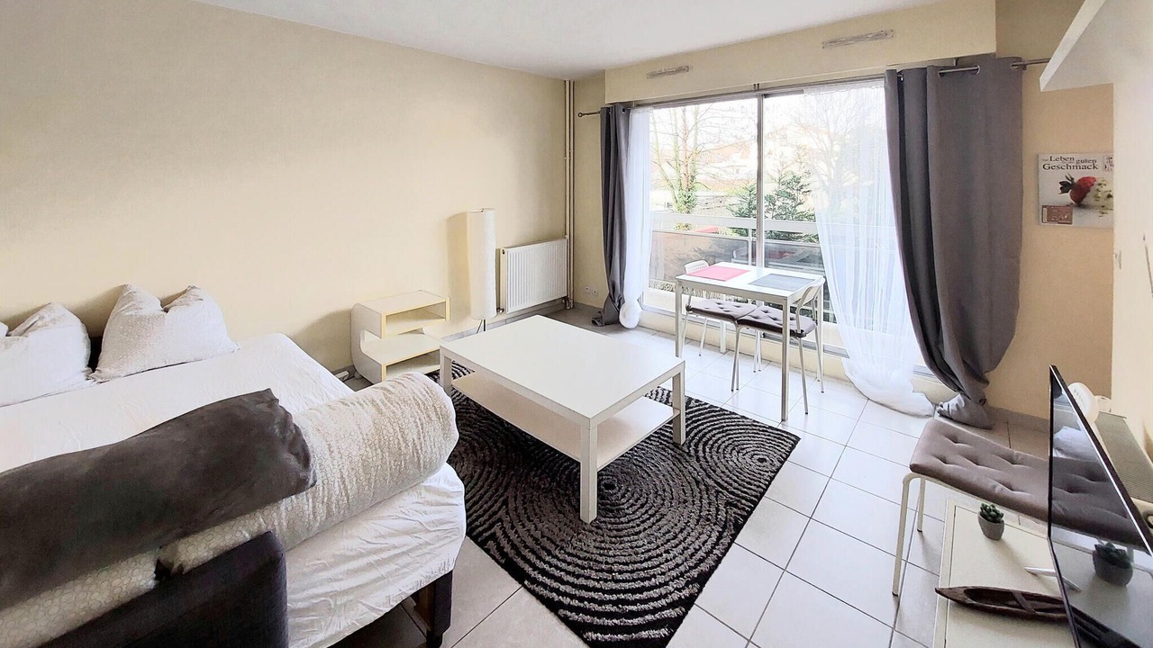 Photo of Bedroom in Les Pavillons-sous-Bois