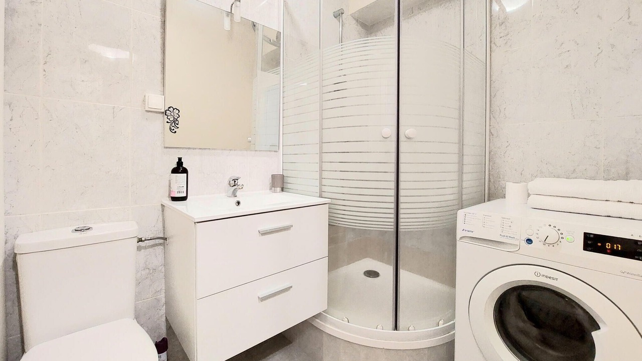 Photo of Bathroom in Les Pavillons-sous-Bois