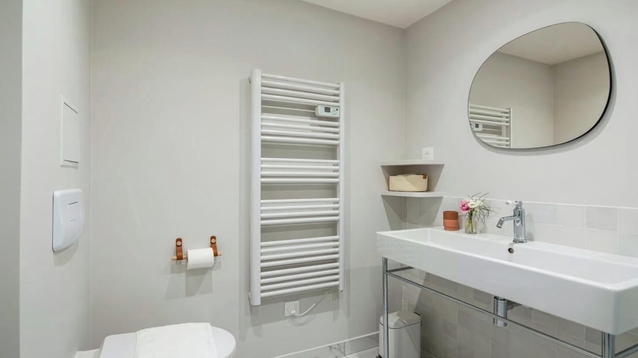 Photo of Bathroom in 3rd Arrondissement