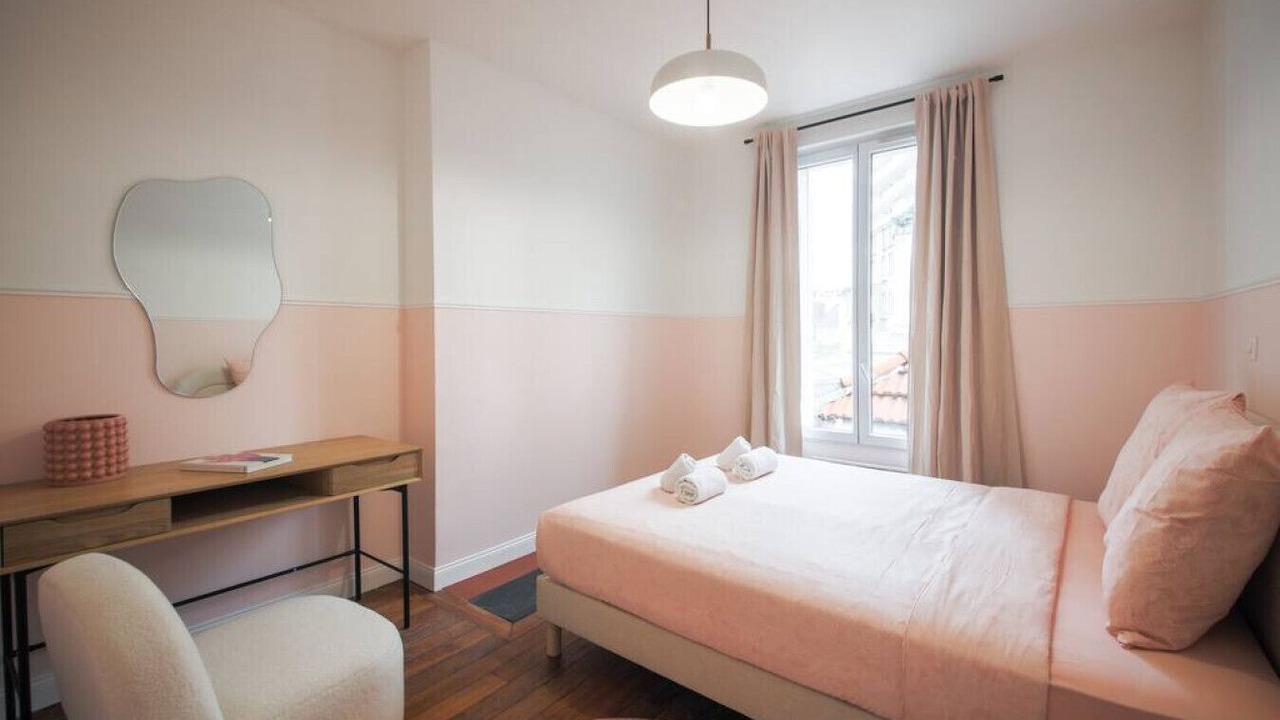 Photo of Bedroom in 15th Arrondissement