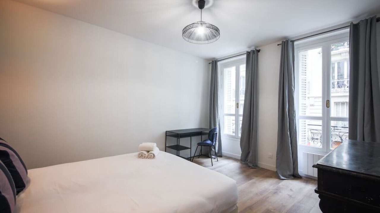 Photo of Bedroom in 15th Arrondissement