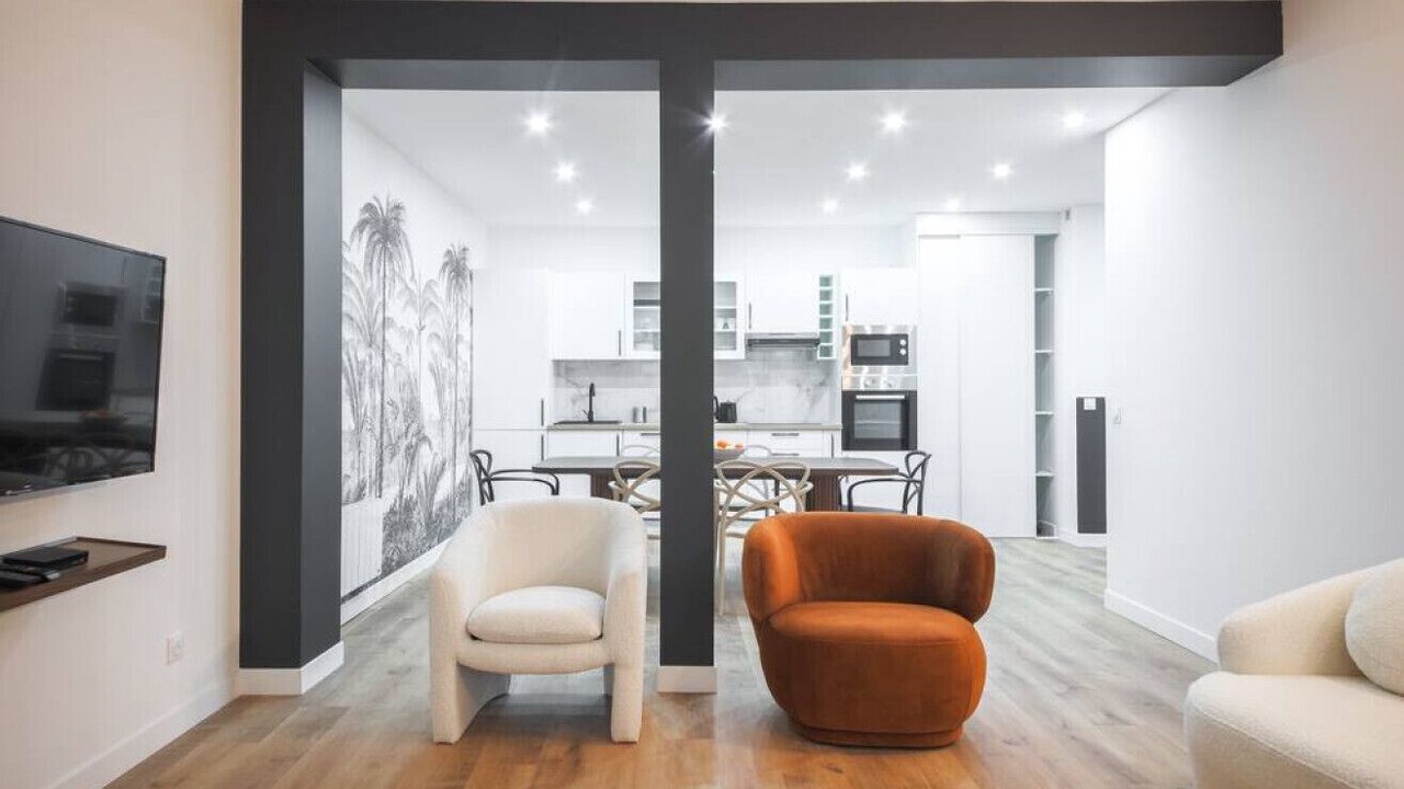 Photo of Livingroom in 15th Arrondissement