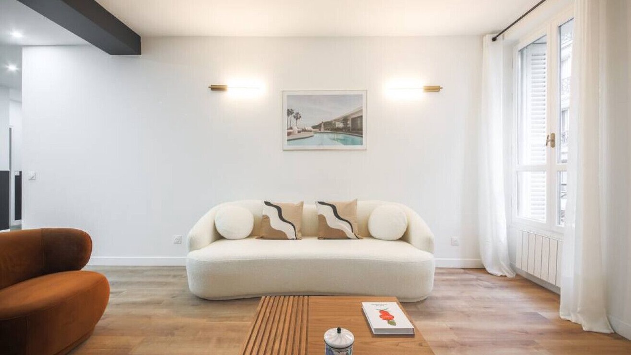 Photo of Livingroom in 15th Arrondissement