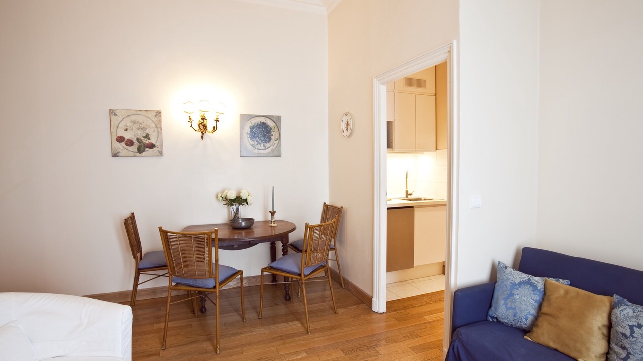 Photo of Livingroom in 8th Arrondissement