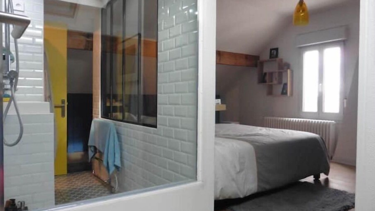 Photo of Bedroom in Colombes
