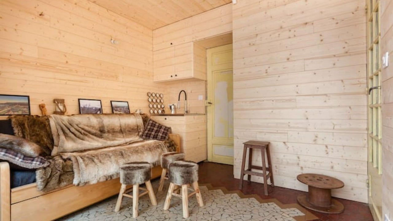 Photo of Livingroom in Combat