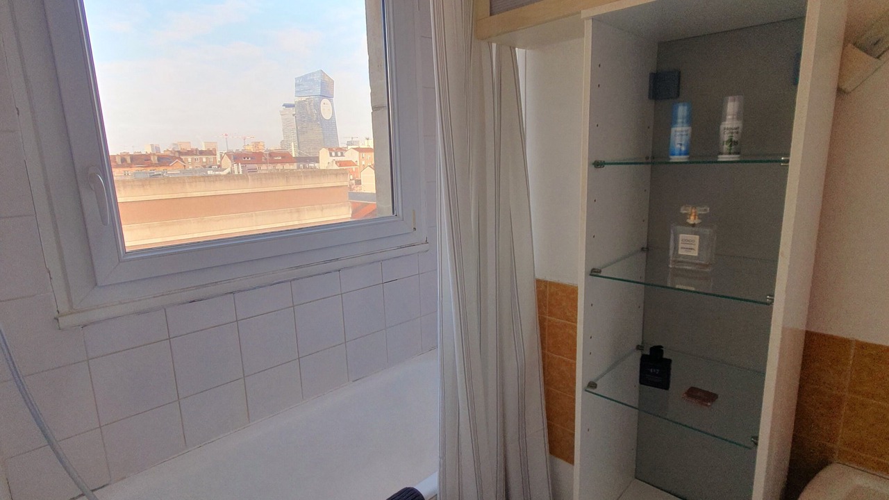 Photo of Bathroom in Louis Bertrand-Mirabeau-Semard