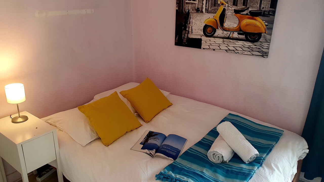 Photo of Bedroom in Louis Bertrand-Mirabeau-Semard