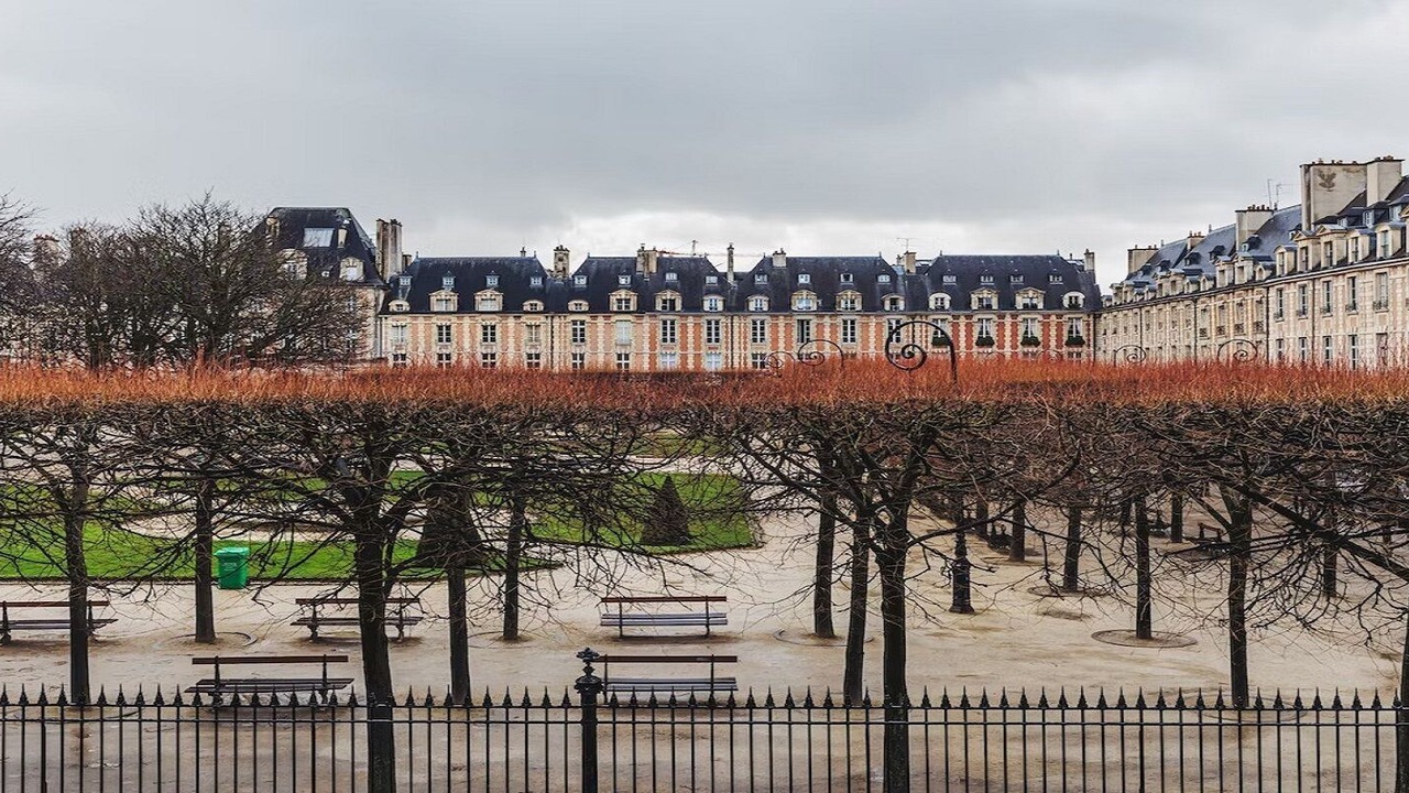 Photo of Others in Marais
