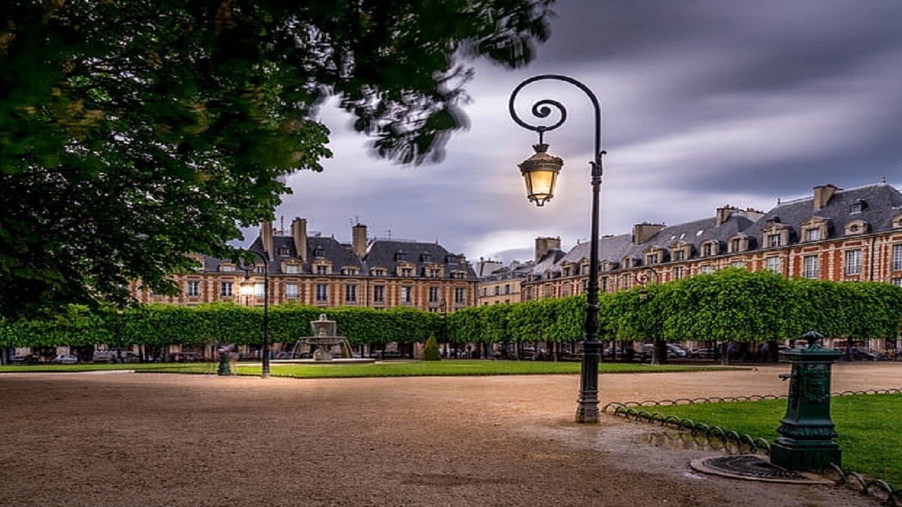 Photo of Others in Marais