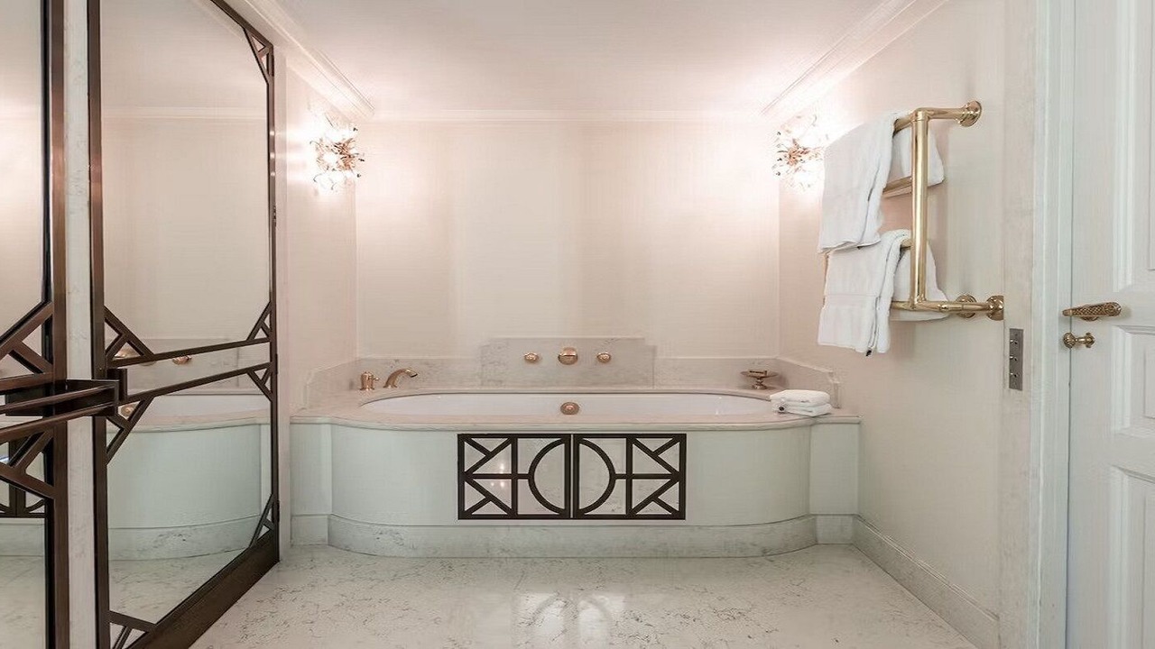 Photo of Bathroom in Marais