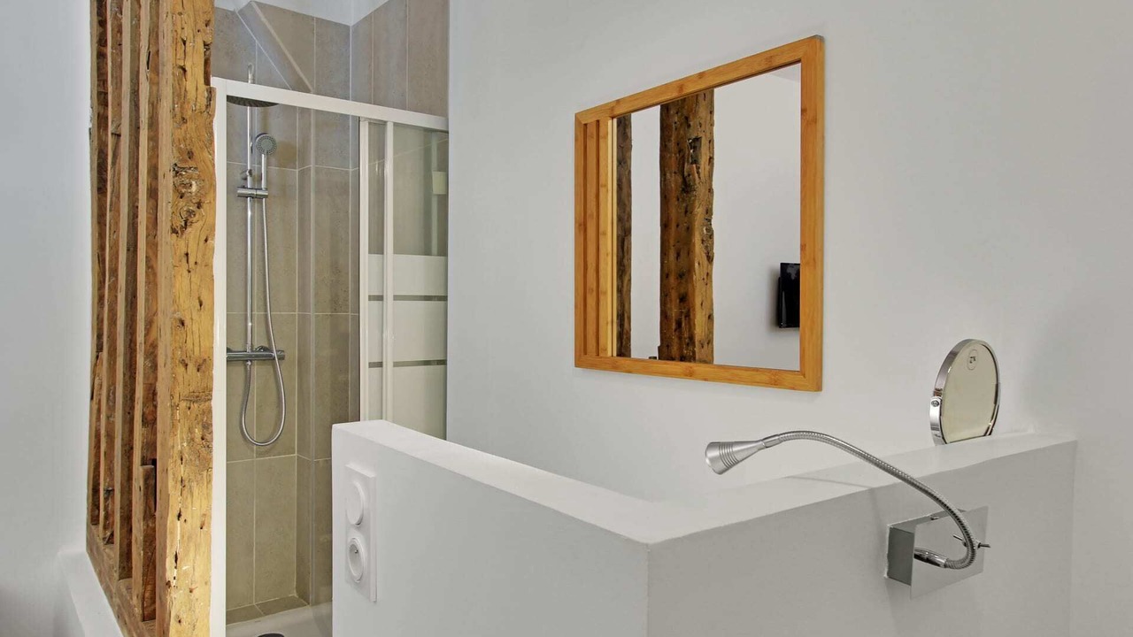 Photo of Bathroom in Arts-et-Metiers