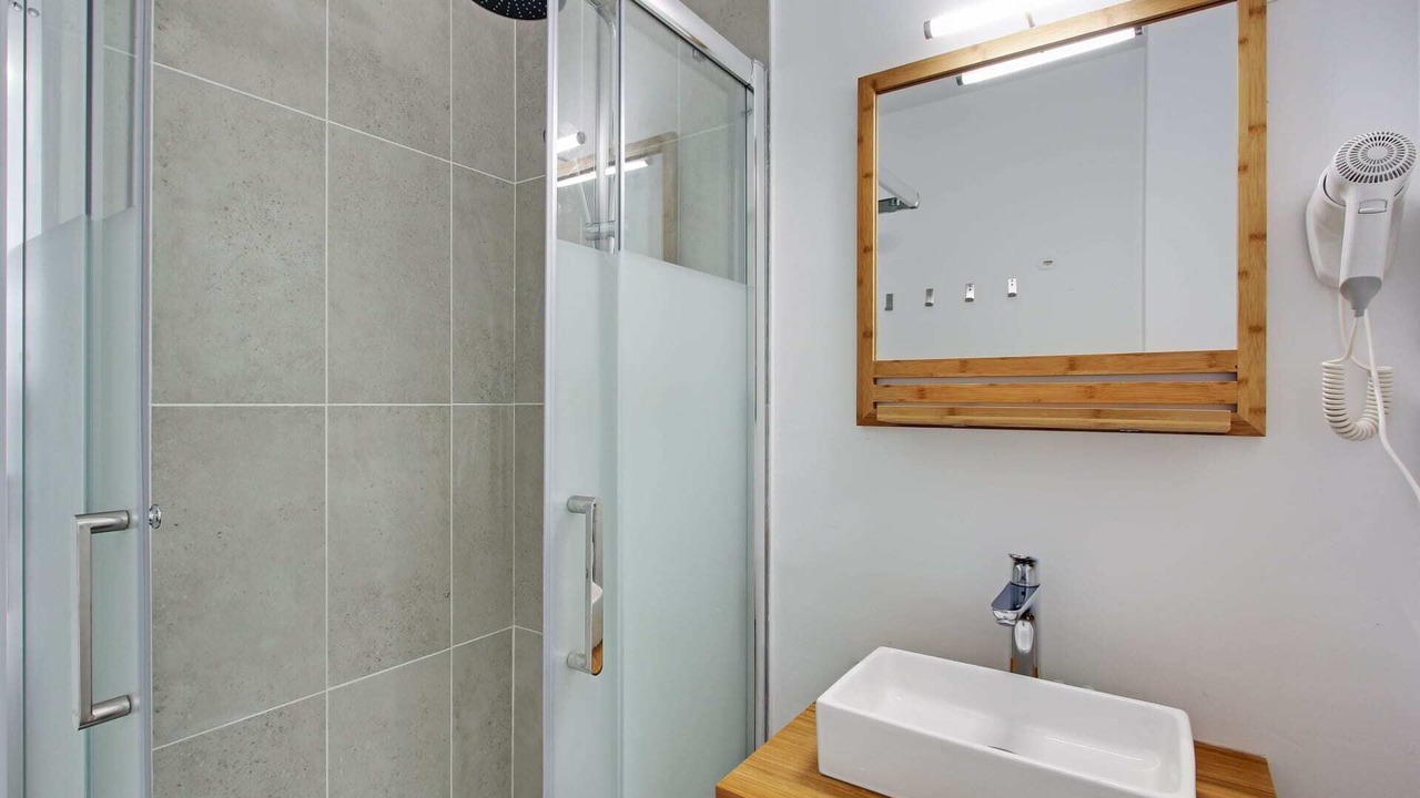 Photo of Bathroom in Arts-et-Metiers