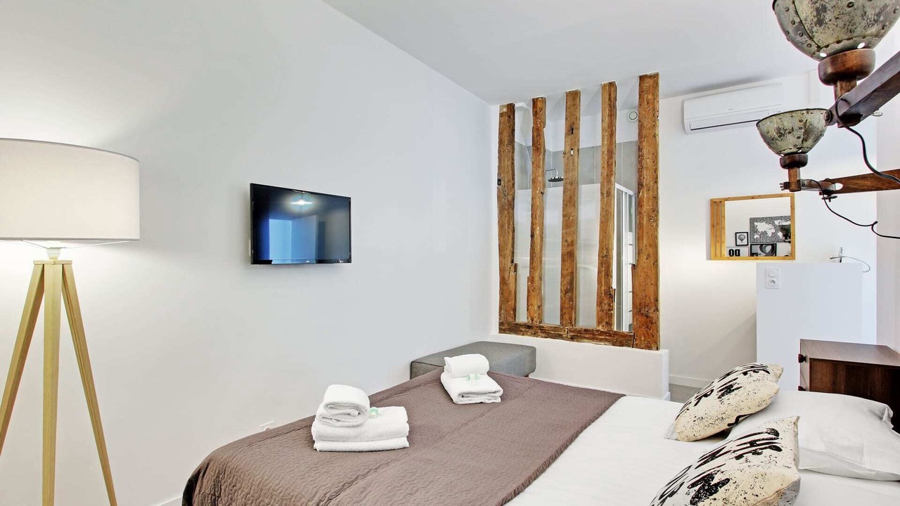 Photo of Bedroom in Arts-et-Metiers