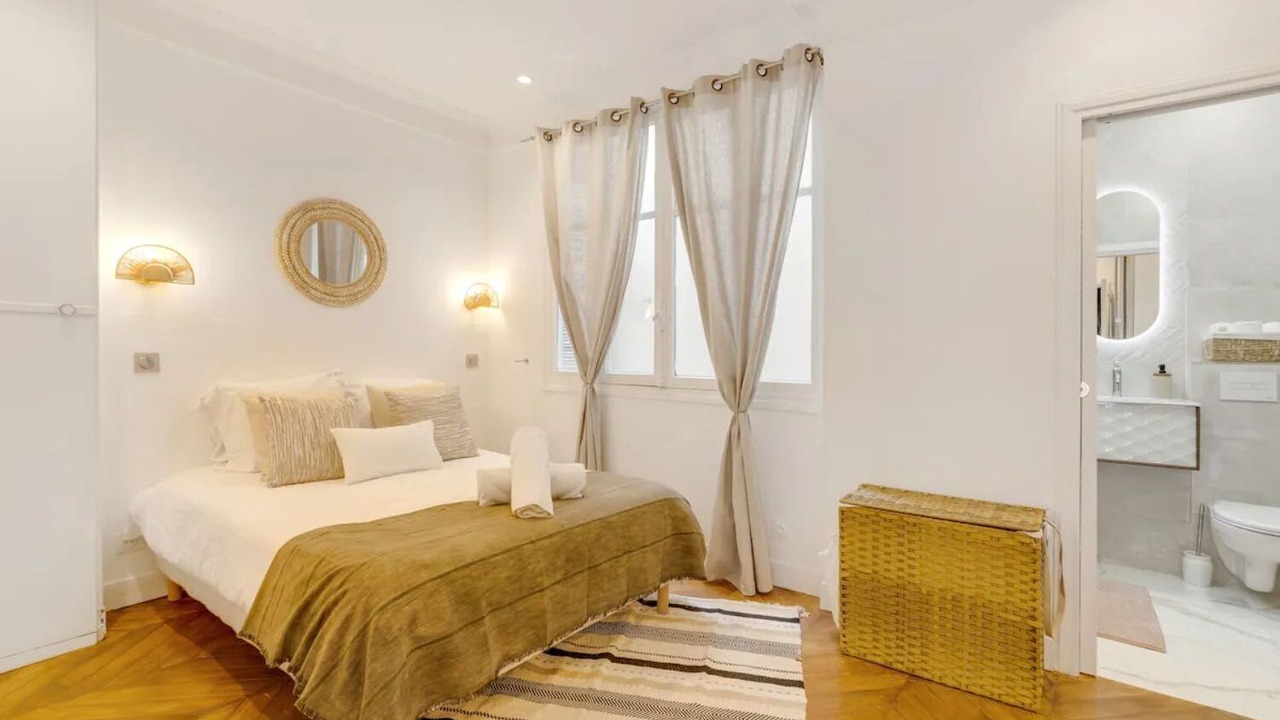 Photo of Bedroom in Chaillot