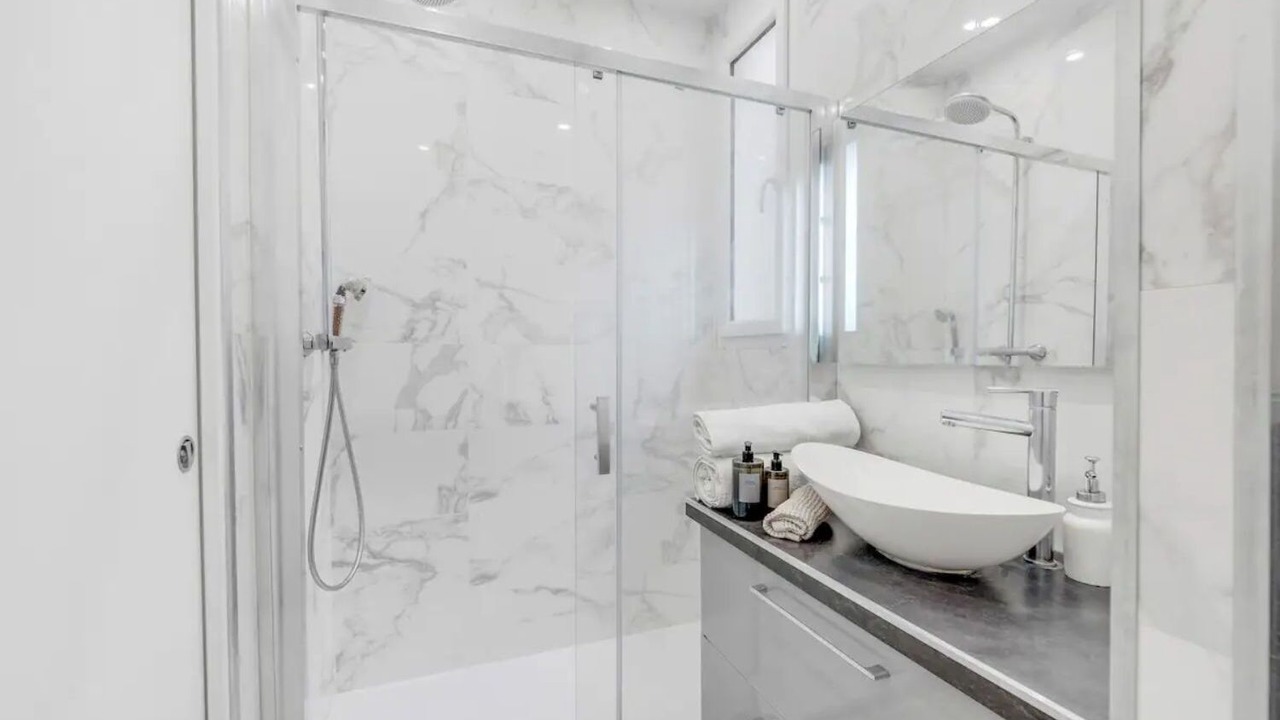 Photo of Bathroom in Chaillot