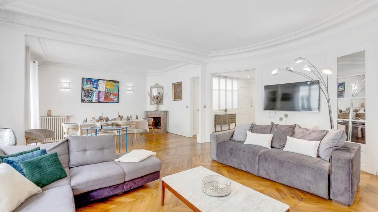 Photo of Livingroom in Chaillot