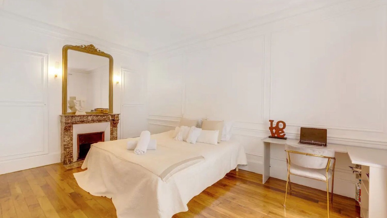 Photo of Bedroom in Chaillot
