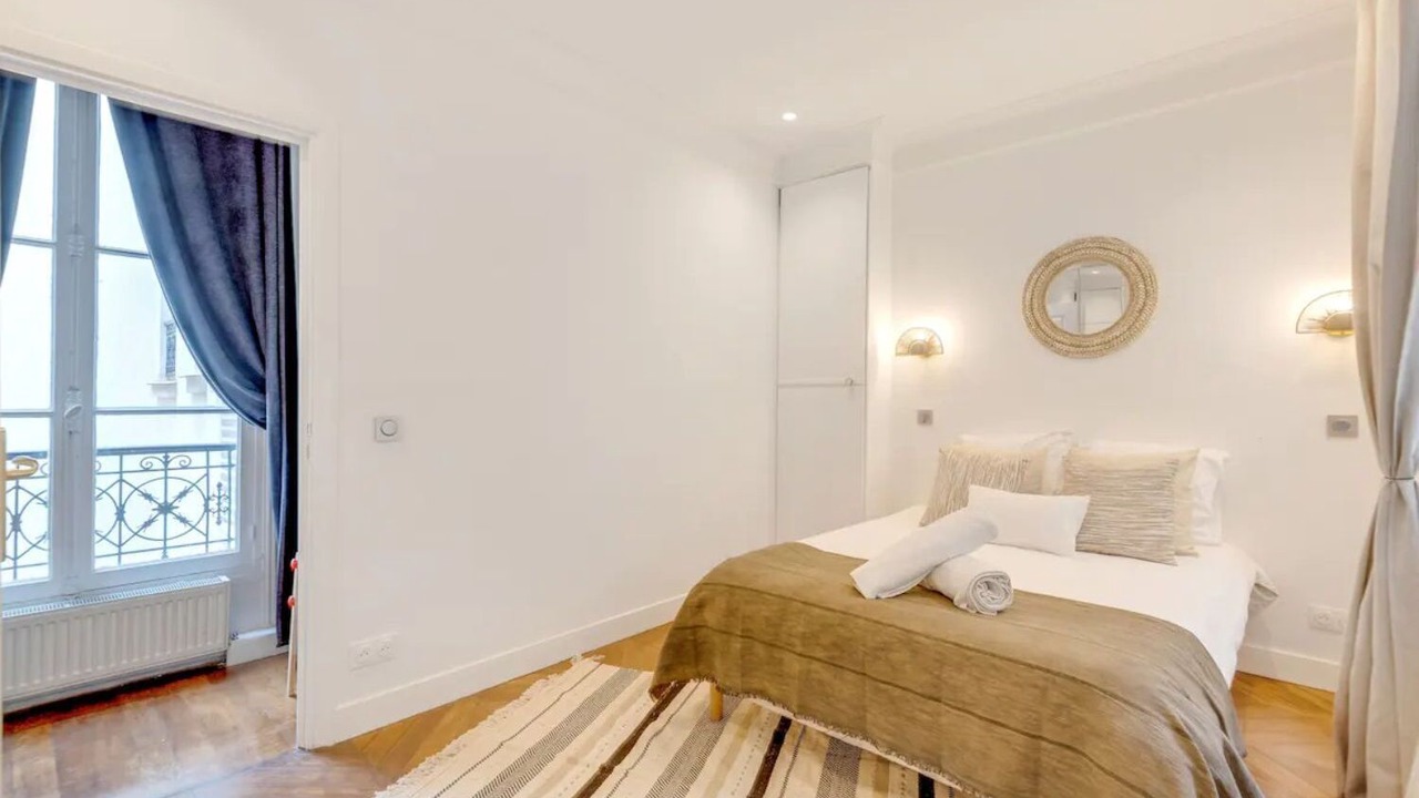 Photo of Bedroom in Chaillot