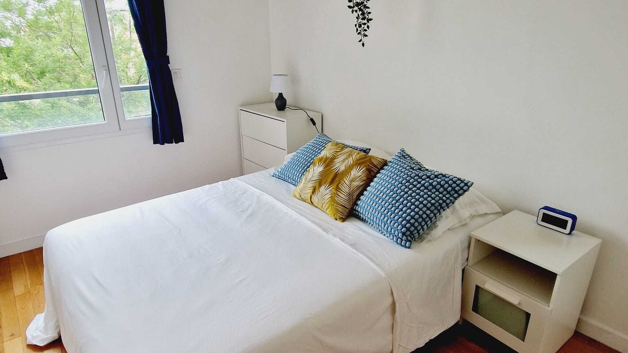 Photo of Bedroom in Asnieres-sur-Seine