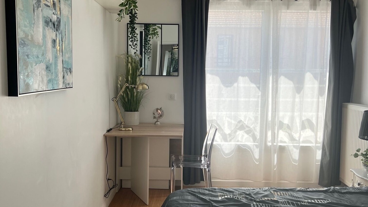 Photo of Bedroom in Sceaux