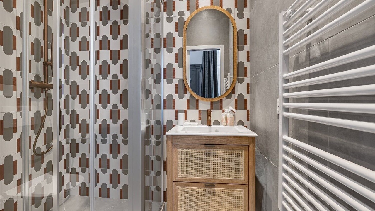 Photo of Bathroom in Quartier Saint-Ambroise