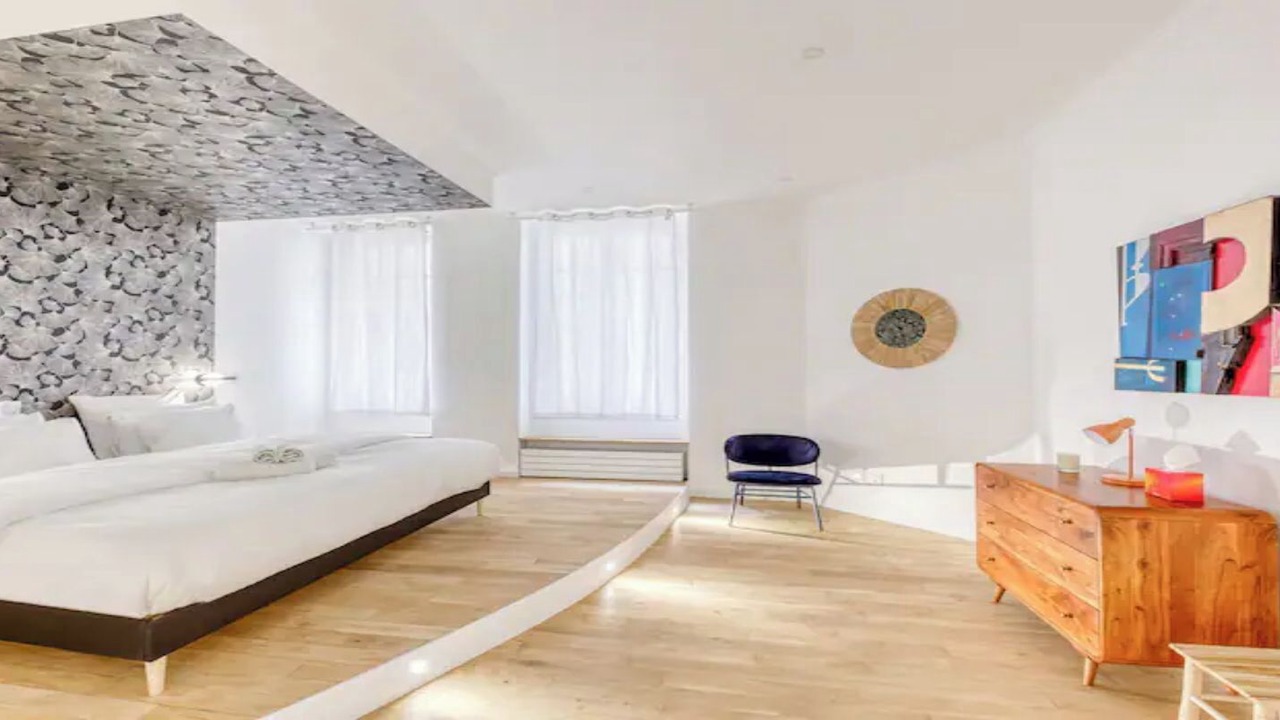 Photo of Bedroom in Notre Dame
