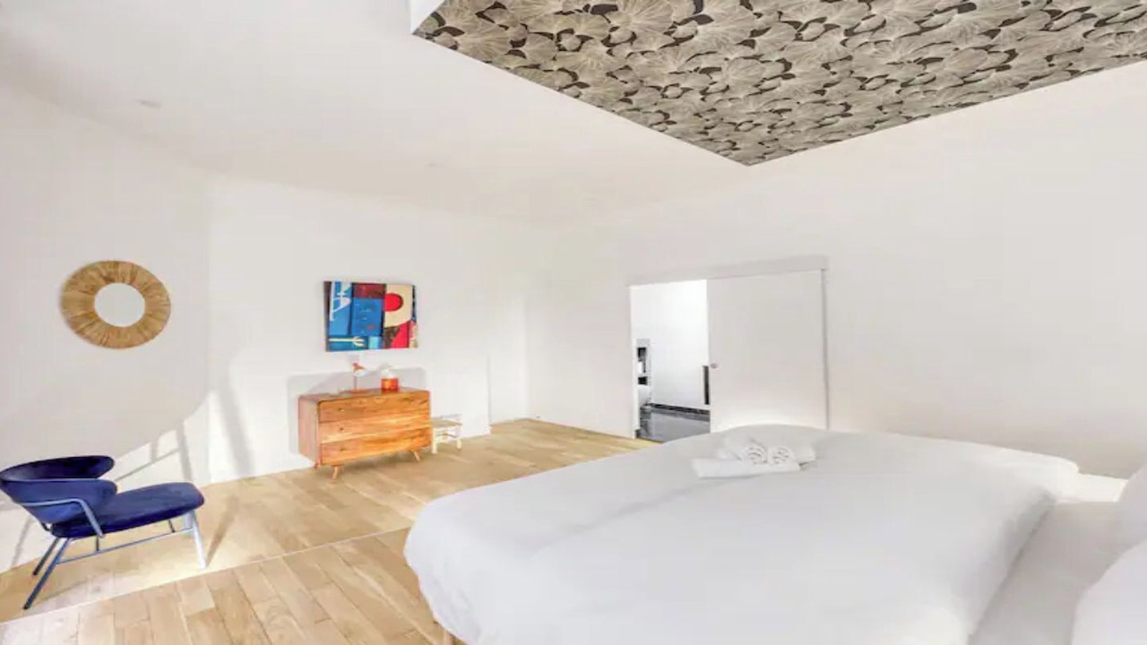Photo of Bedroom in Notre Dame