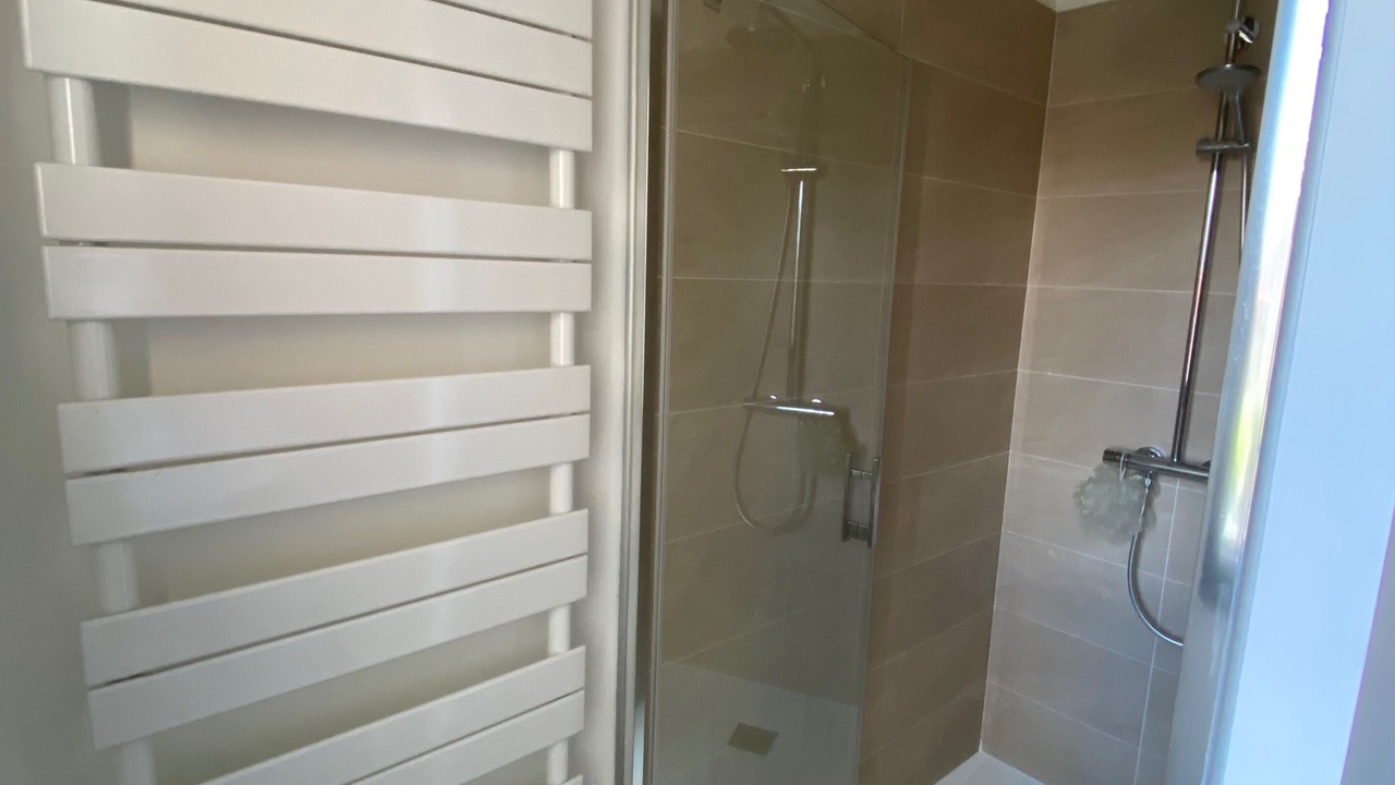 Photo of Bathroom in Colombes
