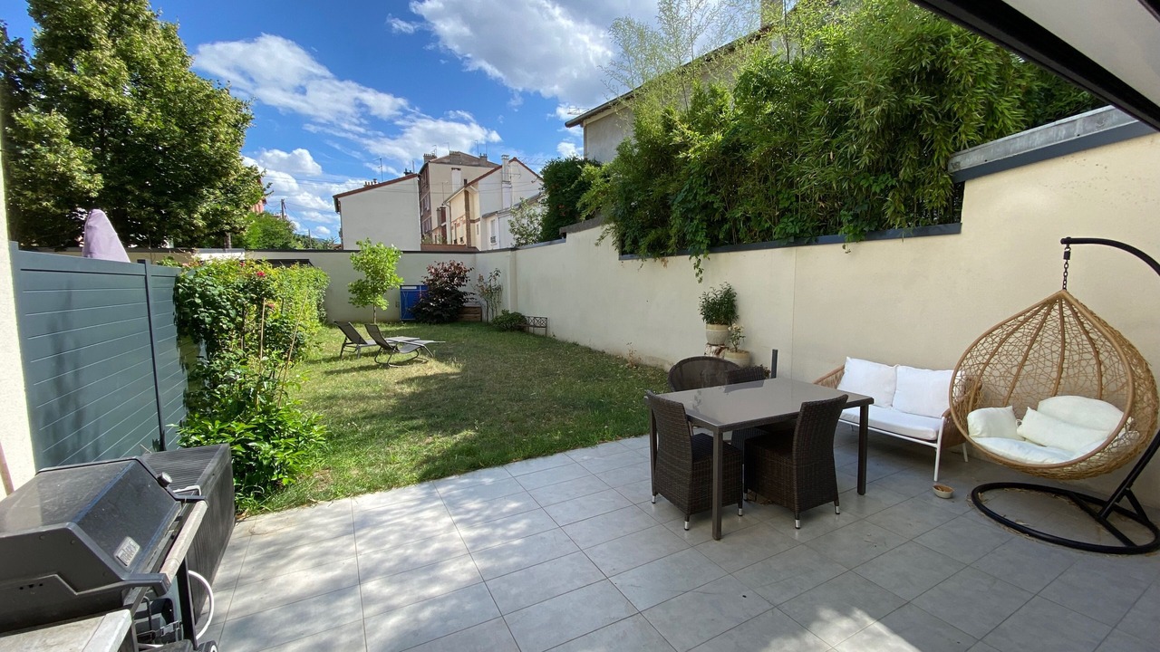 Photo of Outdoor in Colombes