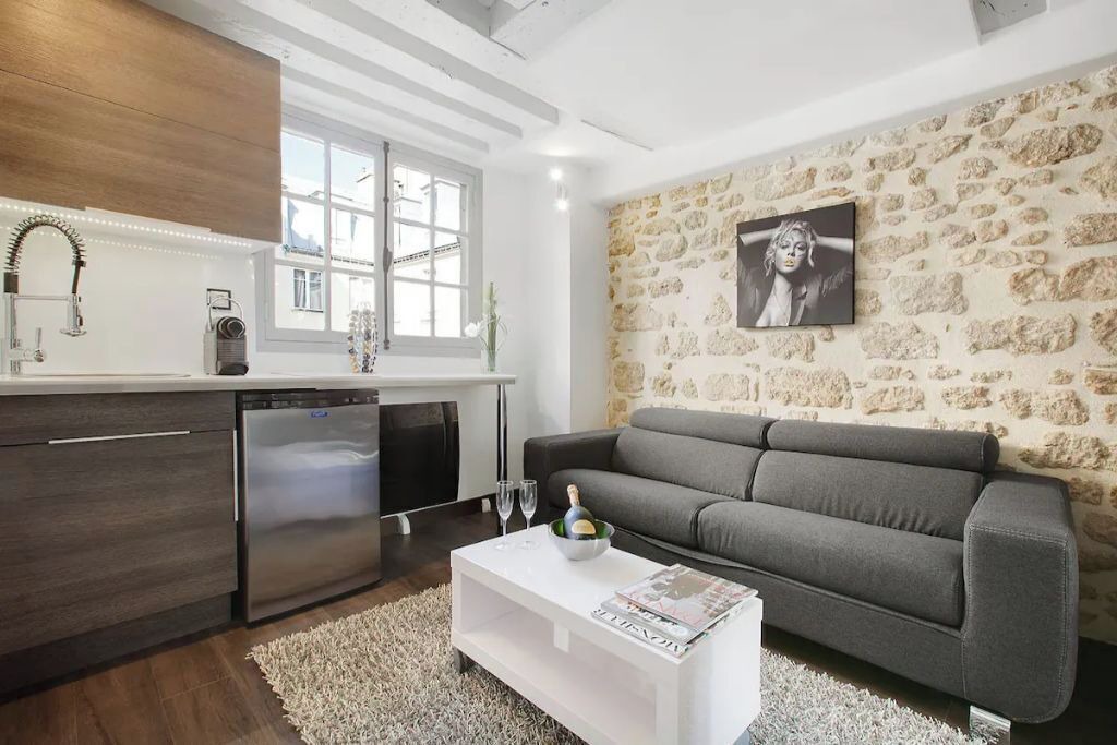 Photo of Livingroom in Quartier de la Place-Vendome