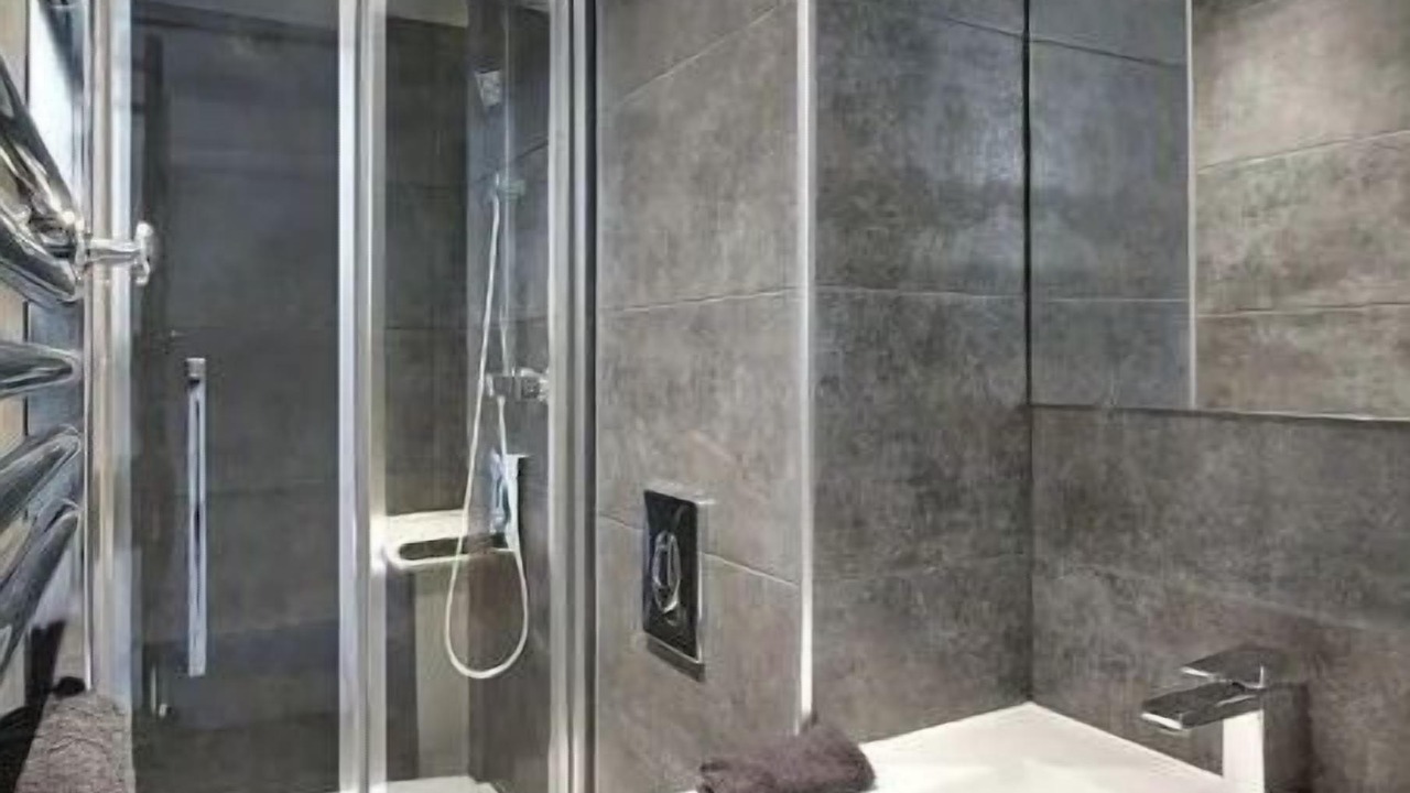 Photo of Bathroom in Quartier de la Place-Vendome