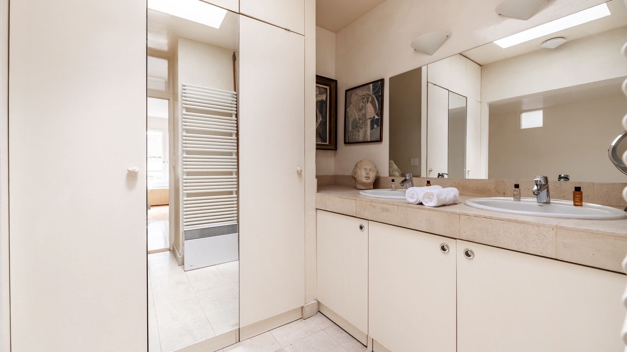 Photo of Bathroom in Butte-aux-Cailles