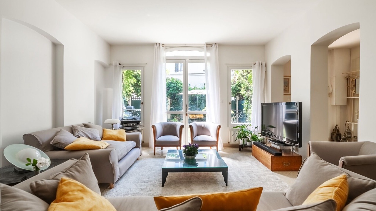 Photo of Livingroom in Butte-aux-Cailles