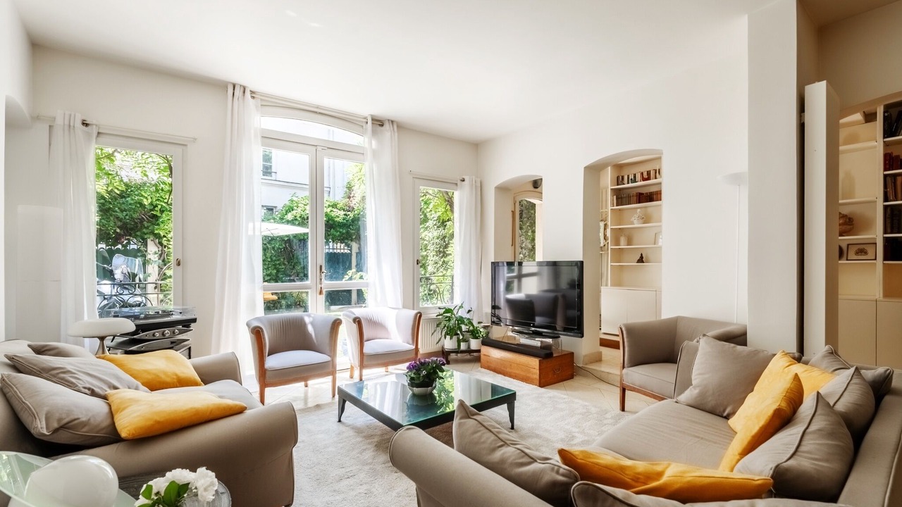 Photo of Livingroom in Butte-aux-Cailles
