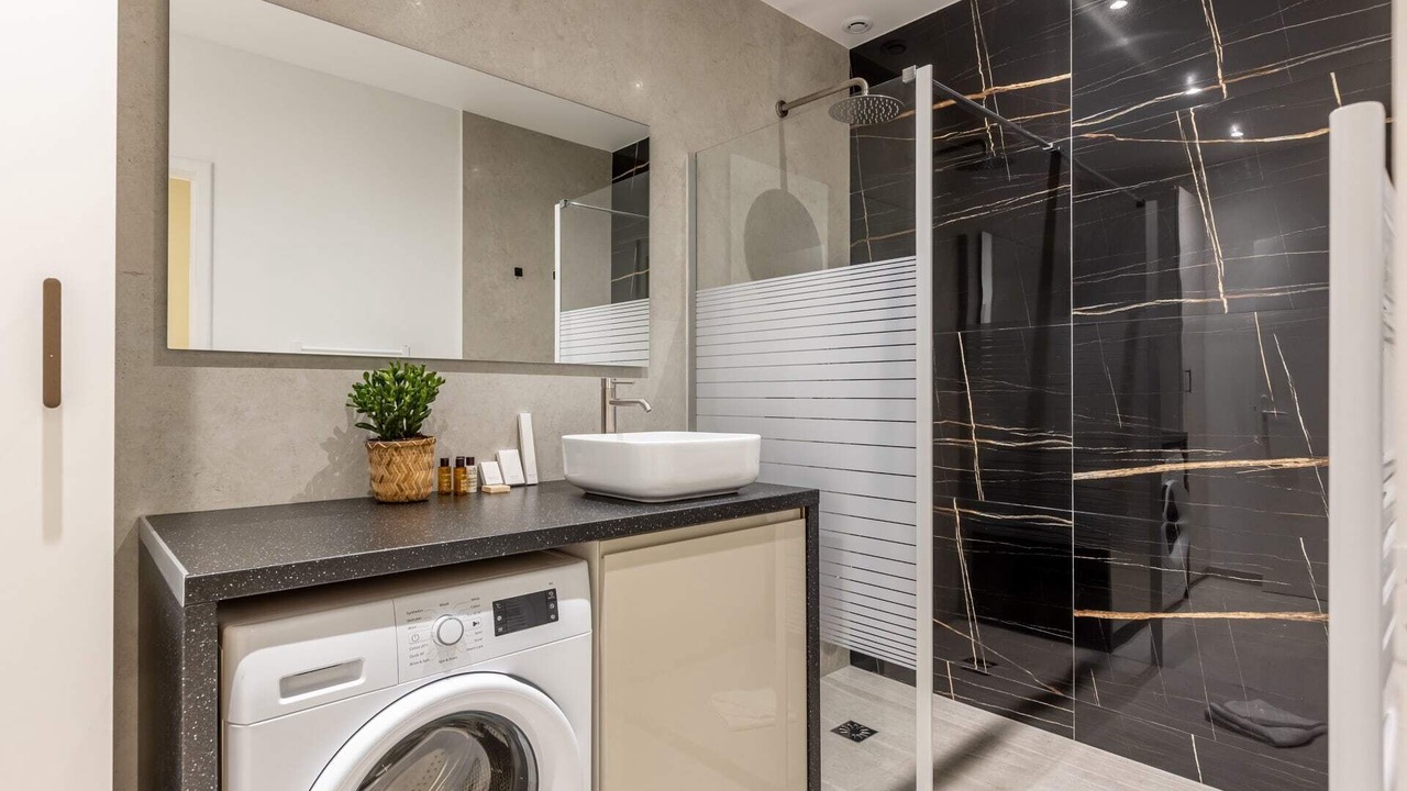 Photo of Bathroom in Quartier de la Place-Vendome