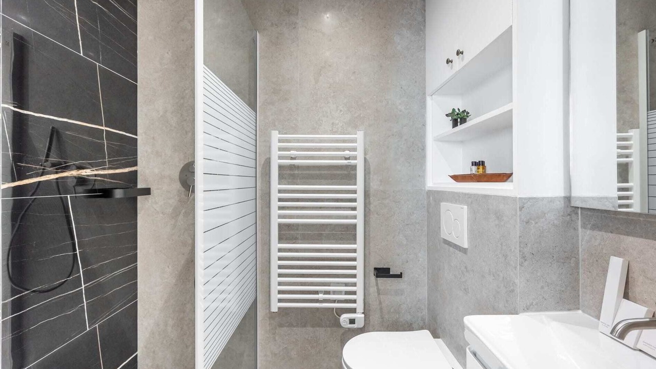 Photo of Bathroom in Quartier de la Place-Vendome