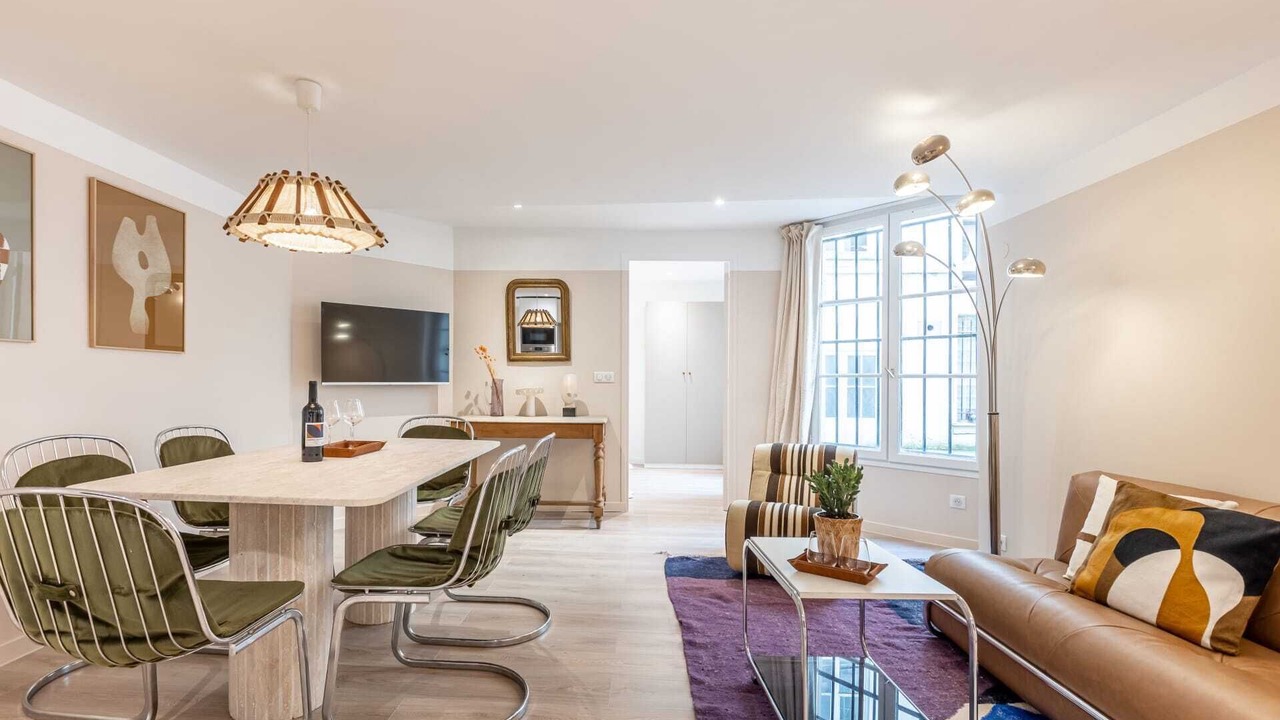 Photo of Livingroom in Quartier de la Place-Vendome
