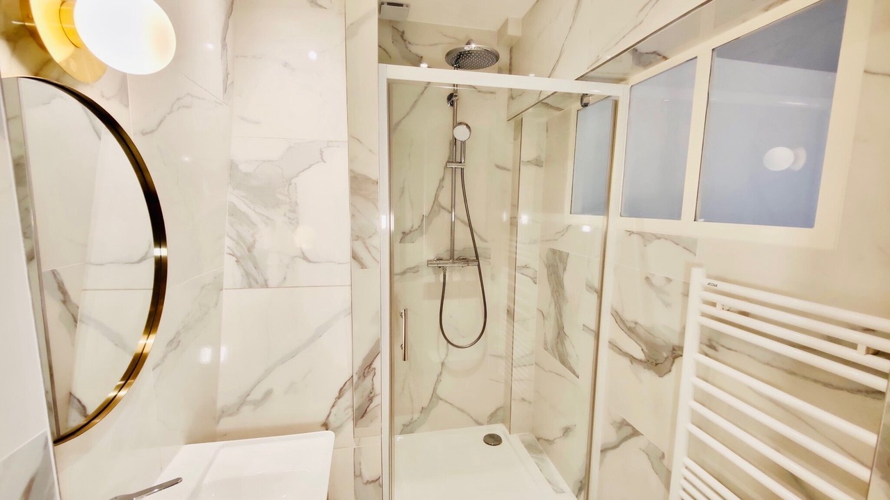 Photo of Bathroom in Levallois-Perret