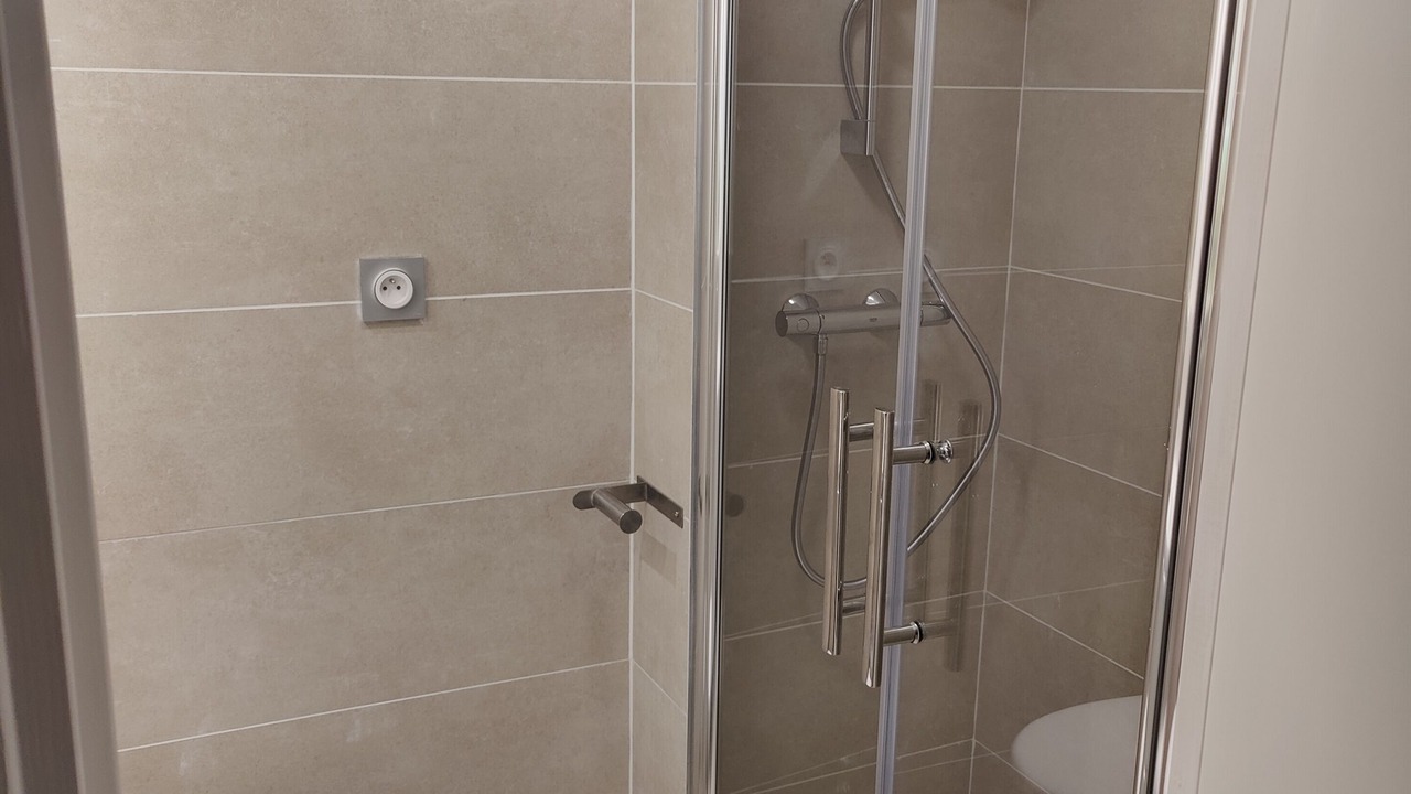 Photo of Bathroom in Noisy-le-Grand