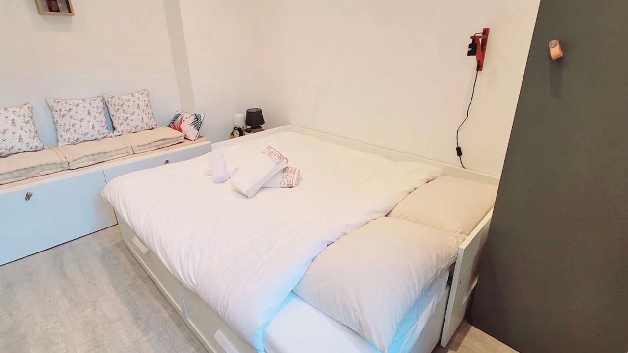 Photo of Bedroom in Les Pavillons-sous-Bois