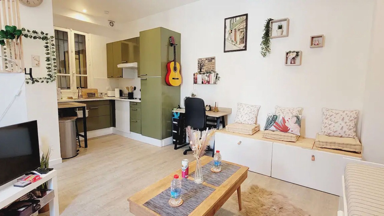 Photo of Livingroom in Les Pavillons-sous-Bois