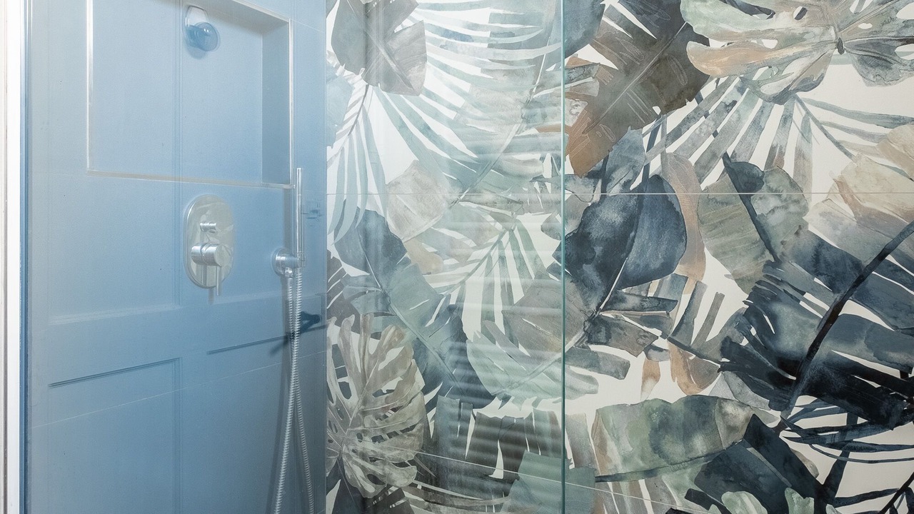 Photo of Bathroom in Combat