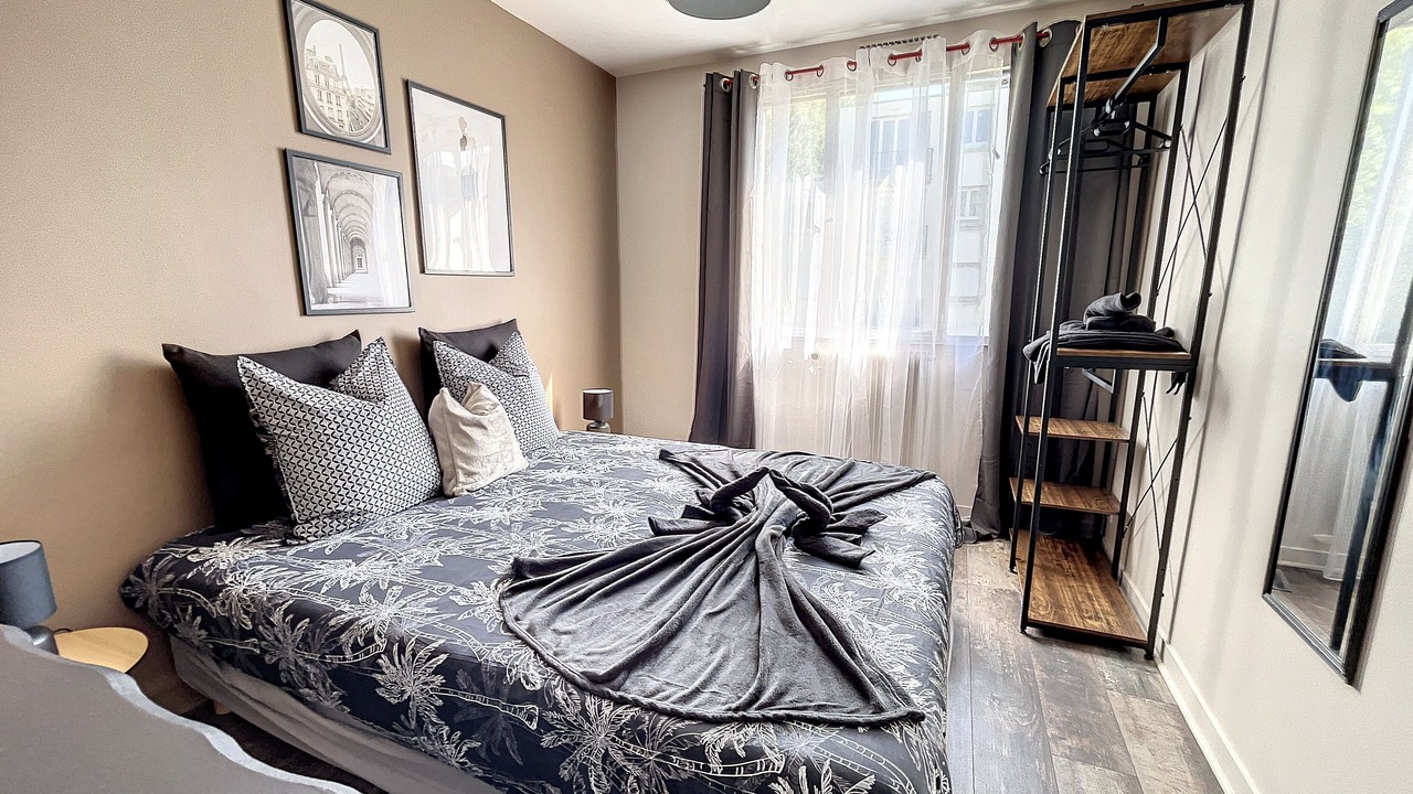 Photo of Bedroom in Epinay-sur-Seine