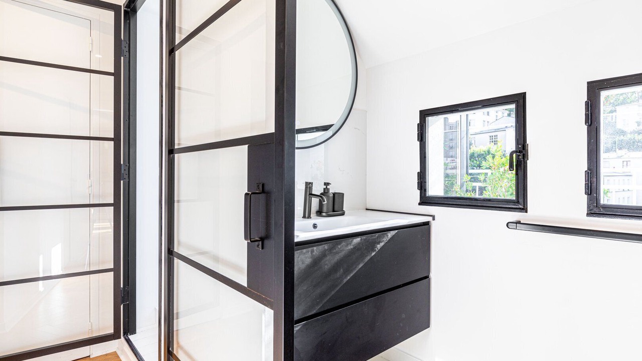 Photo of Bathroom in Clignancourt