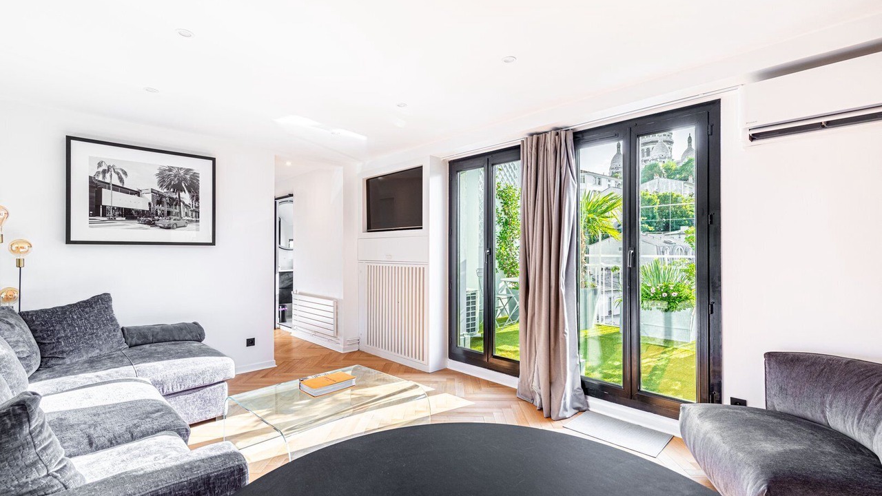 Photo of Livingroom in Clignancourt