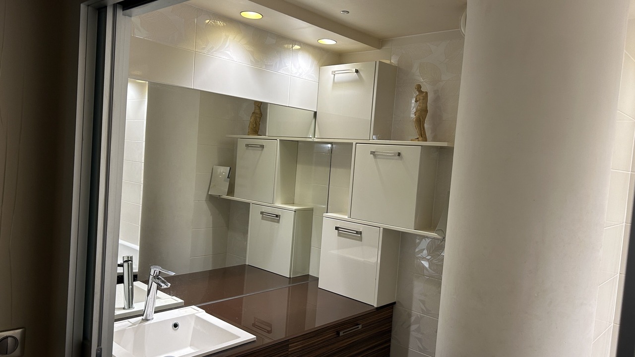 Photo of Bathroom in Grenelle