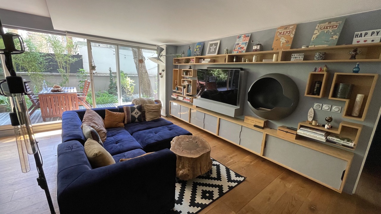 Photo of Livingroom in Combat