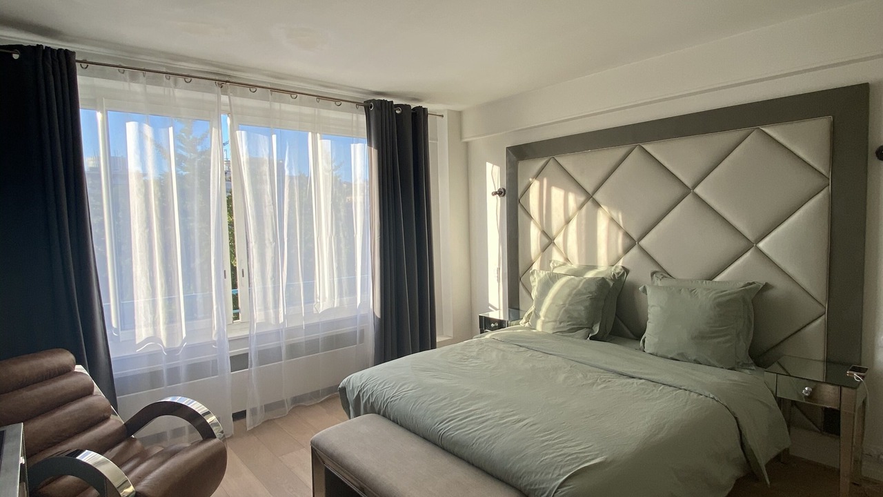 Photo of Bedroom in Chaillot
