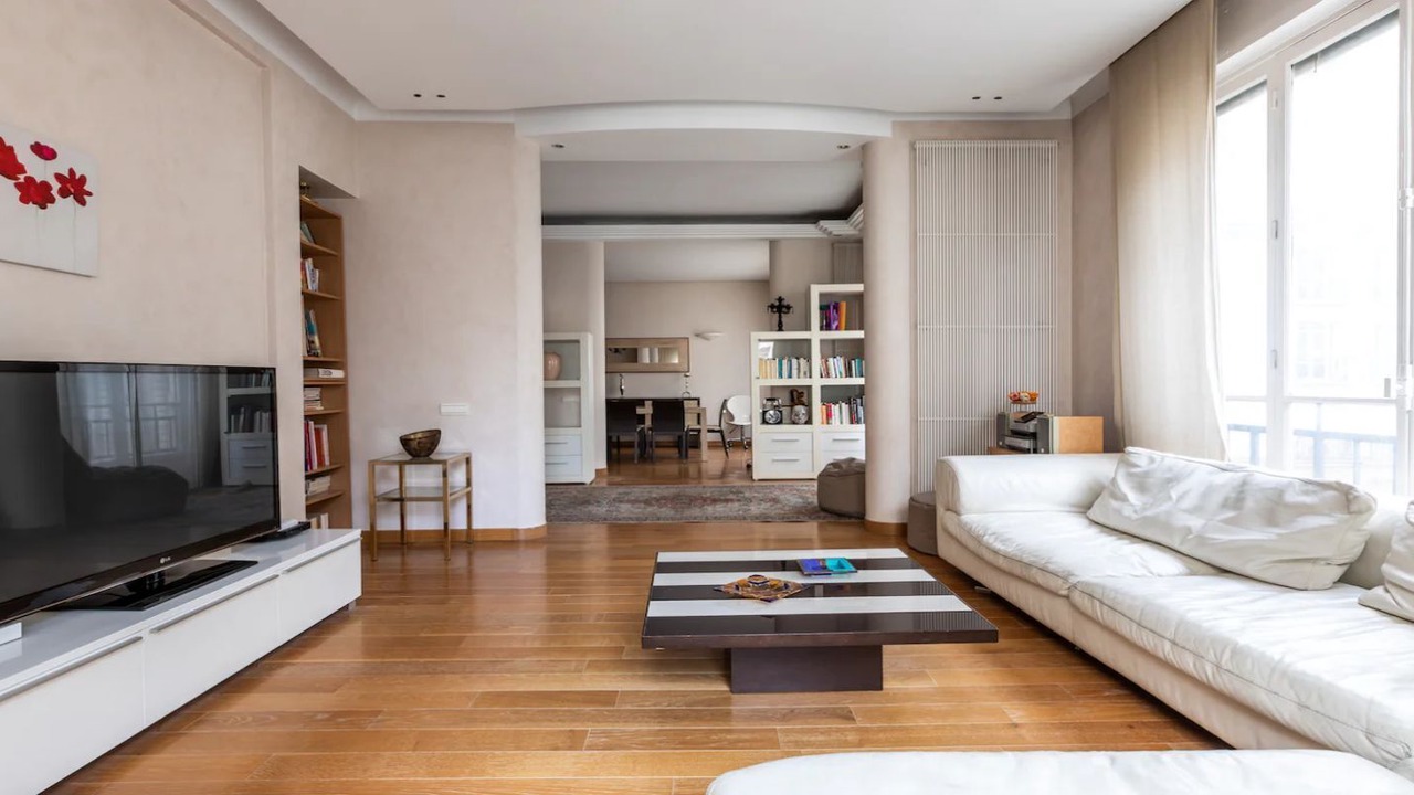 Photo of Livingroom in 15th Arrondissement